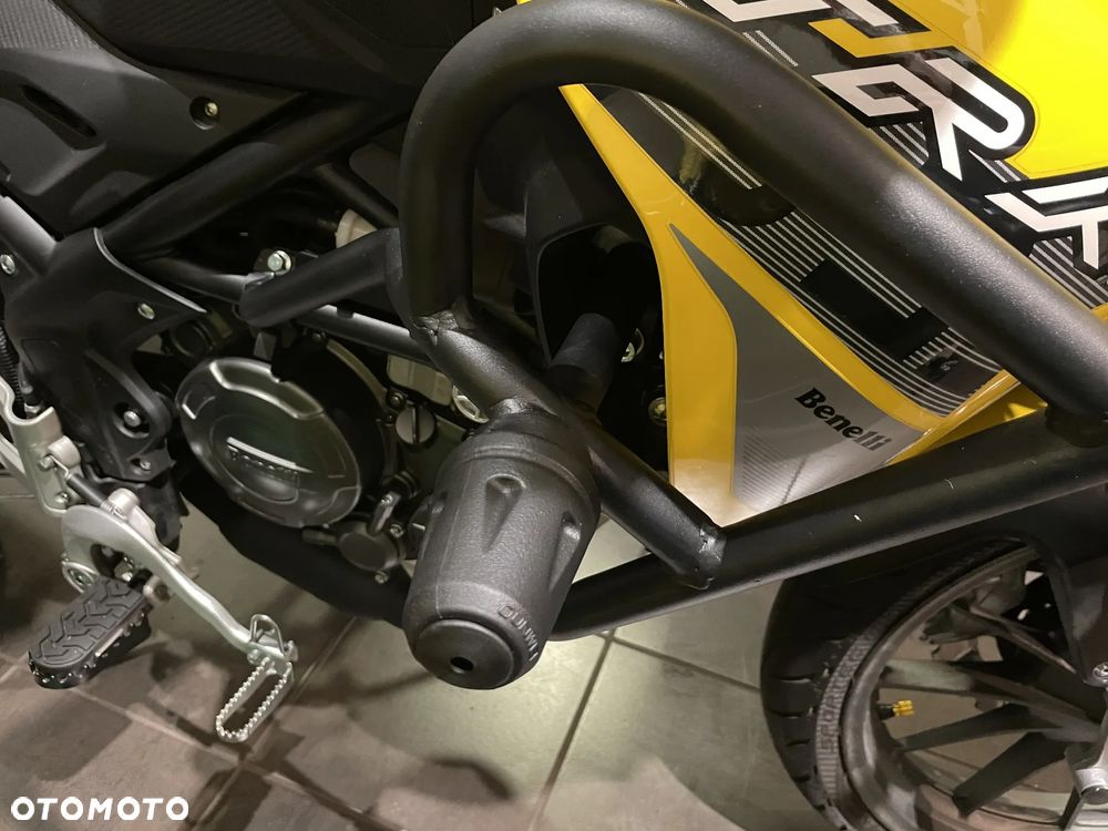 Benelli TRK 251 - 2