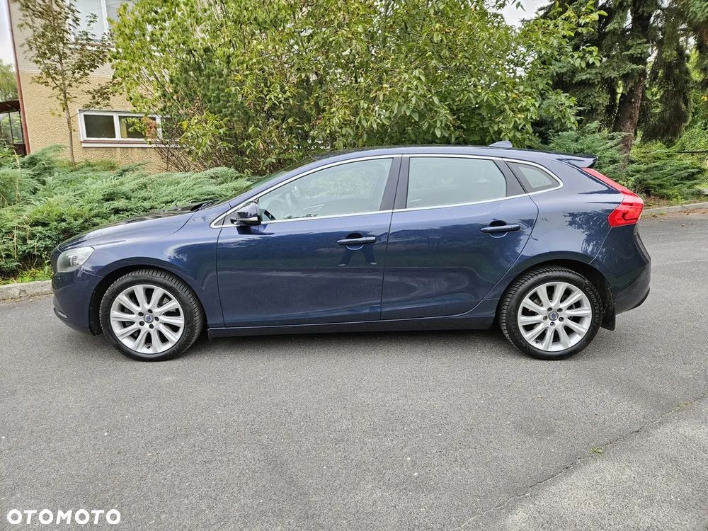 Volvo V40 D2 R-Design - 10