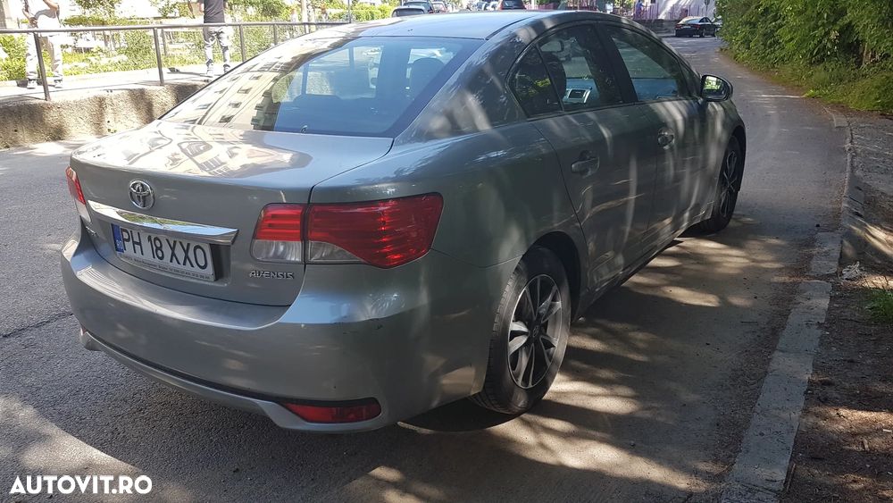 Toyota Avensis 2.0 D-4D Elegance - 10