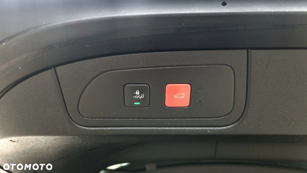 DS Automobiles DS 7 Crossback 2.0 BlueHDi Performance Line + - 7