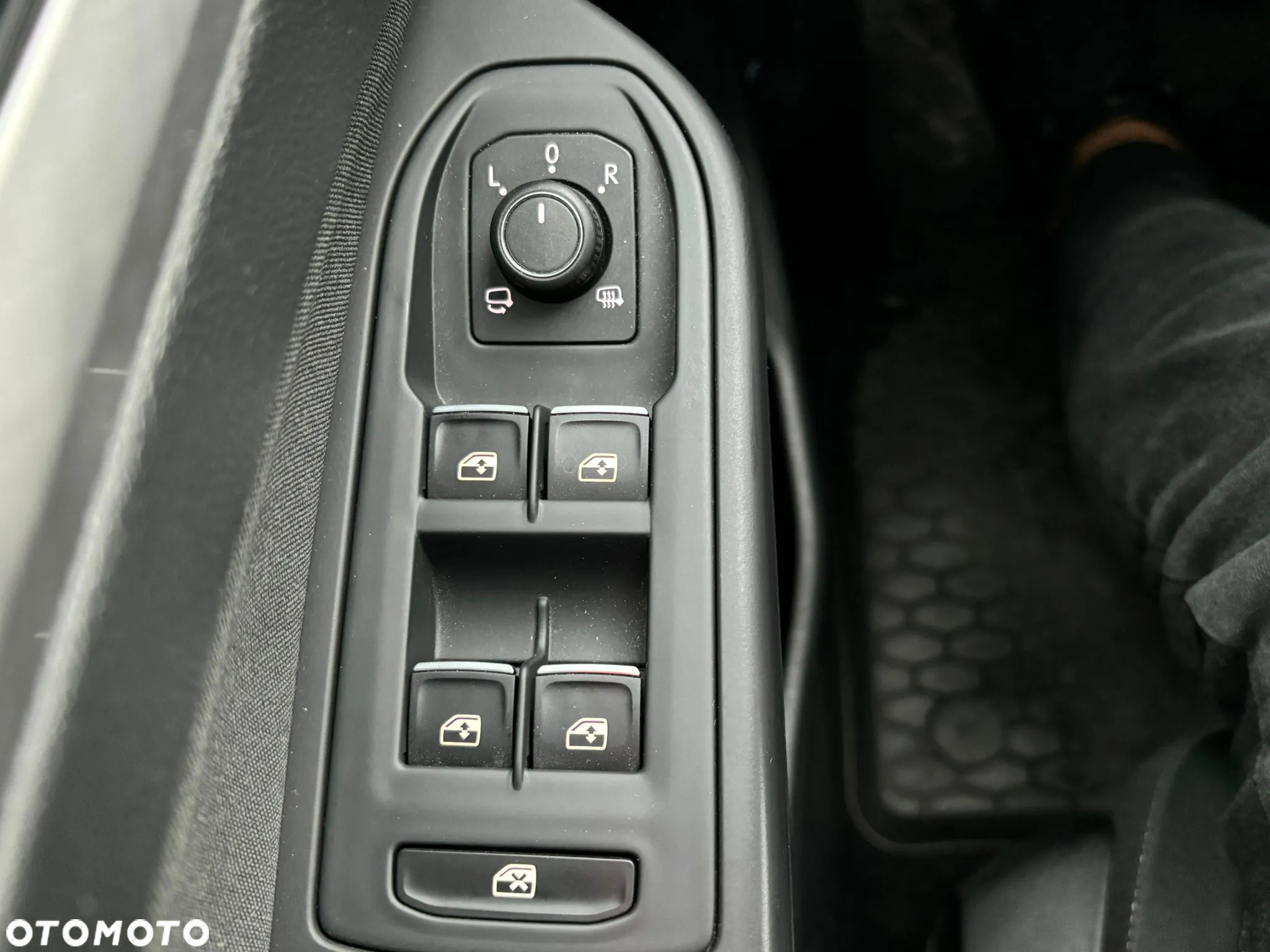 Volkswagen Golf VIII 1.0 TSI Active - 8