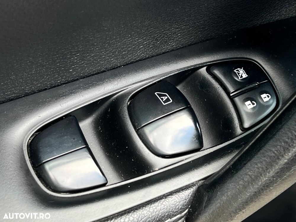 Nissan Qashqai 1.6 DCI Start/Stop 4X4-i Tekna - 18