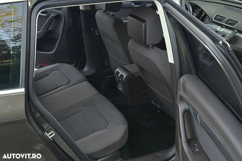 Volkswagen Passat 2.0 TDI BlueMotion Technology Business Edition - 18