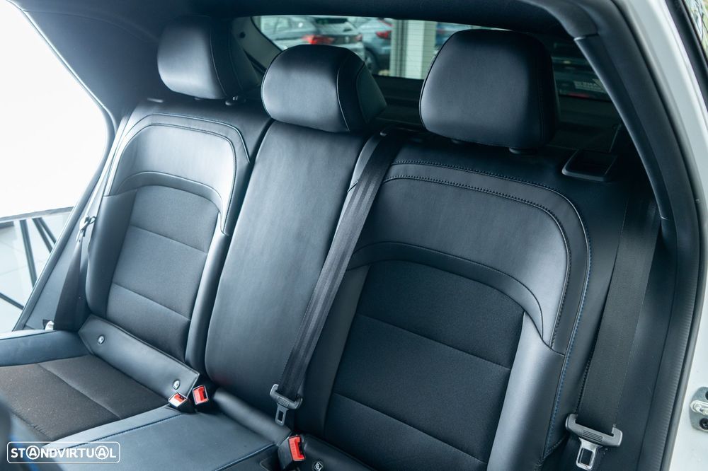 MG MG4 64 kWh Luxury - 8