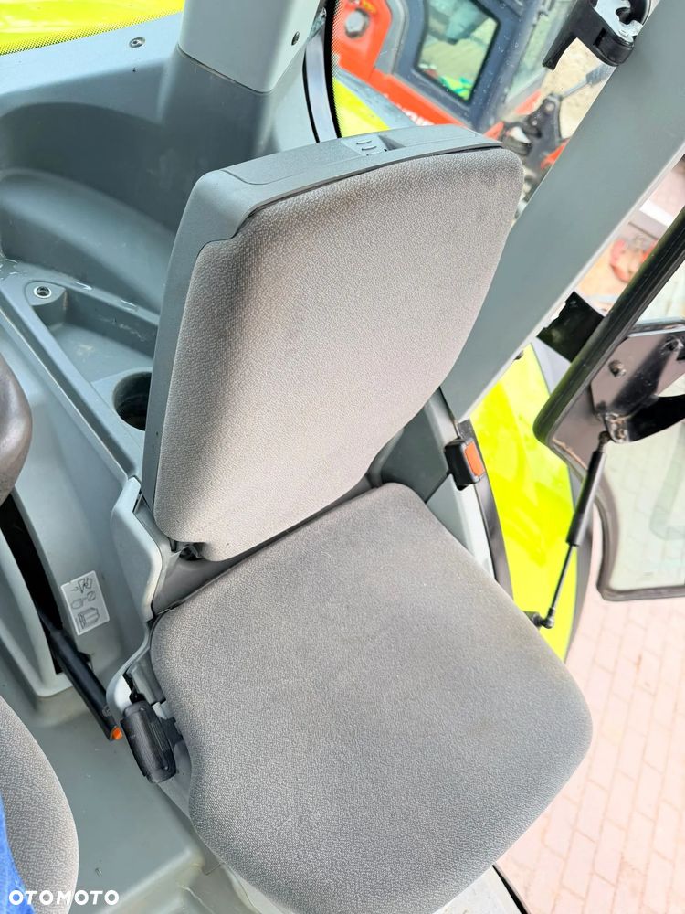 Claas ARION 550 CMATIC - 24