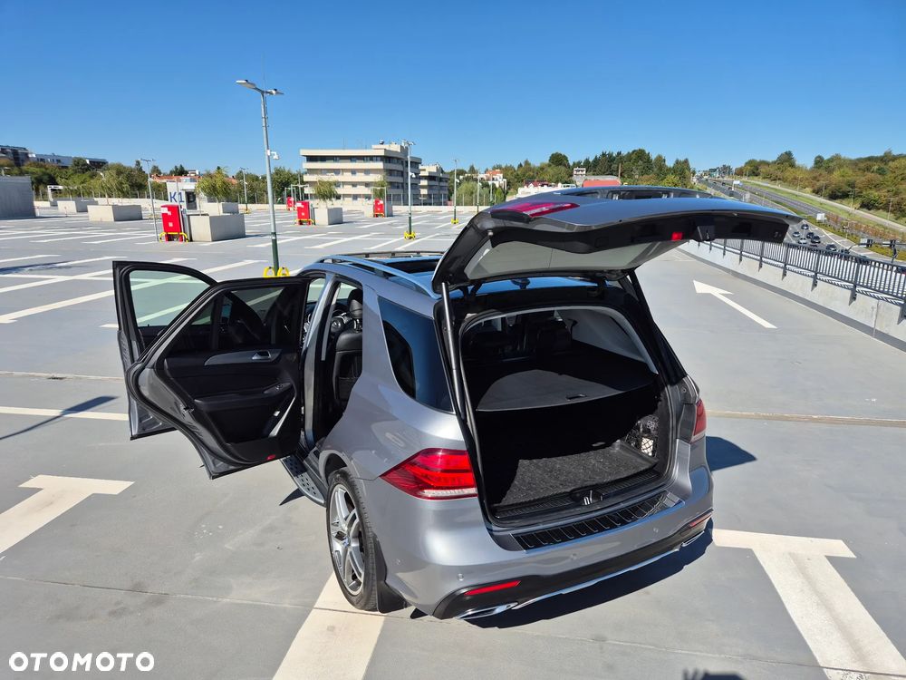 Mercedes-Benz GLE - 12