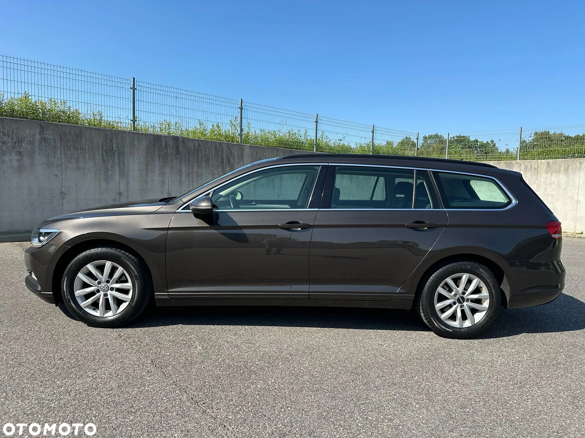 Volkswagen Passat 1.8 TSI BMT Comfortline DSG - 4