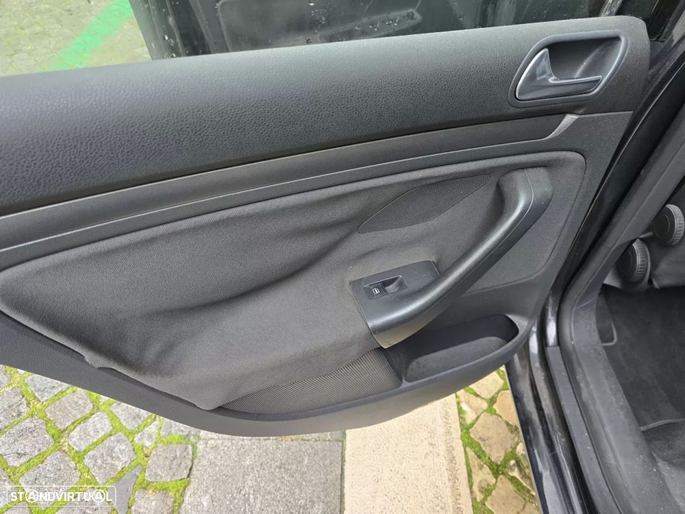 VW Golf 1.4i Trendline AC - 11