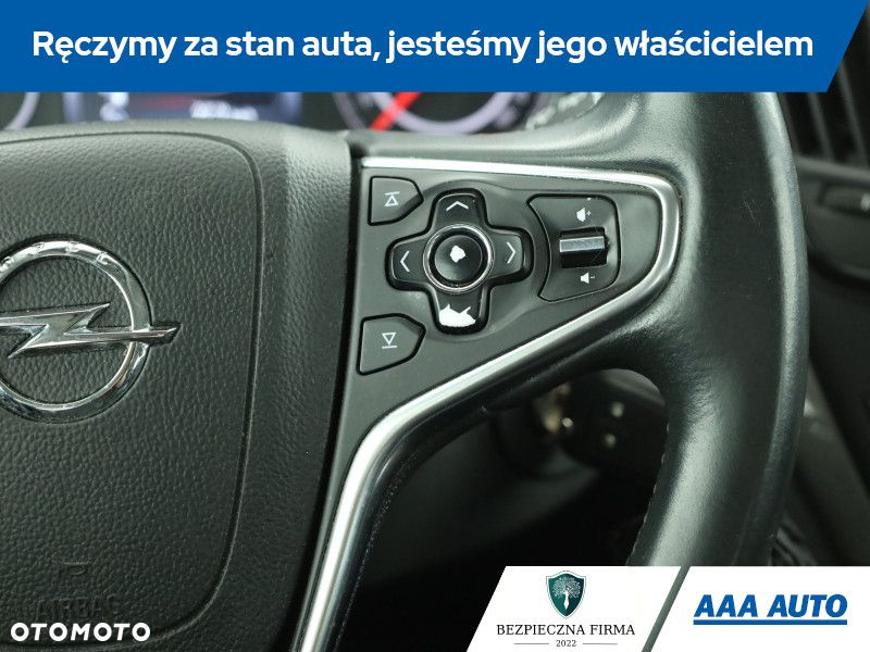 Opel Insignia - 16