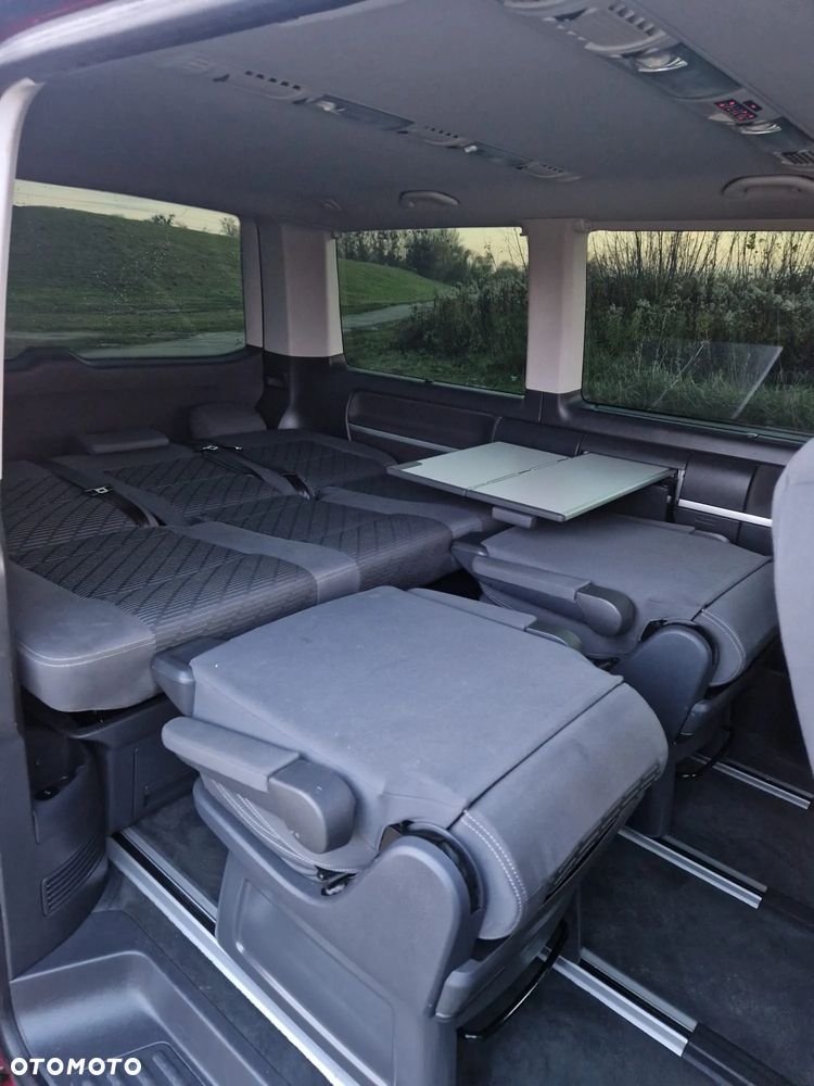 Volkswagen Multivan - 30