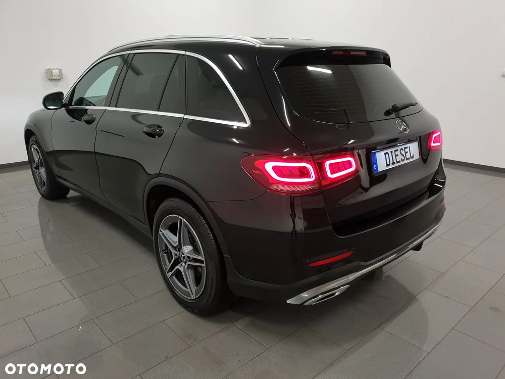 Mercedes-Benz GLC 300 d 4Matic 9G-TRONIC AMG Line Plus - 4