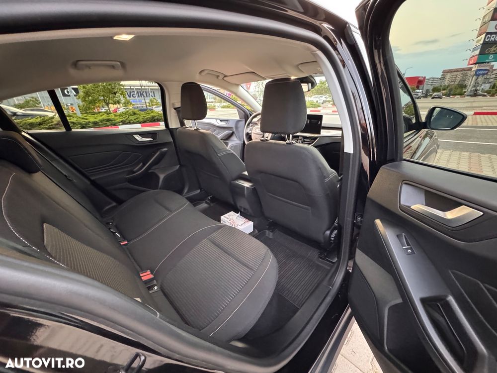 Ford Focus 1.5 EcoBlue 8AT Active - 11