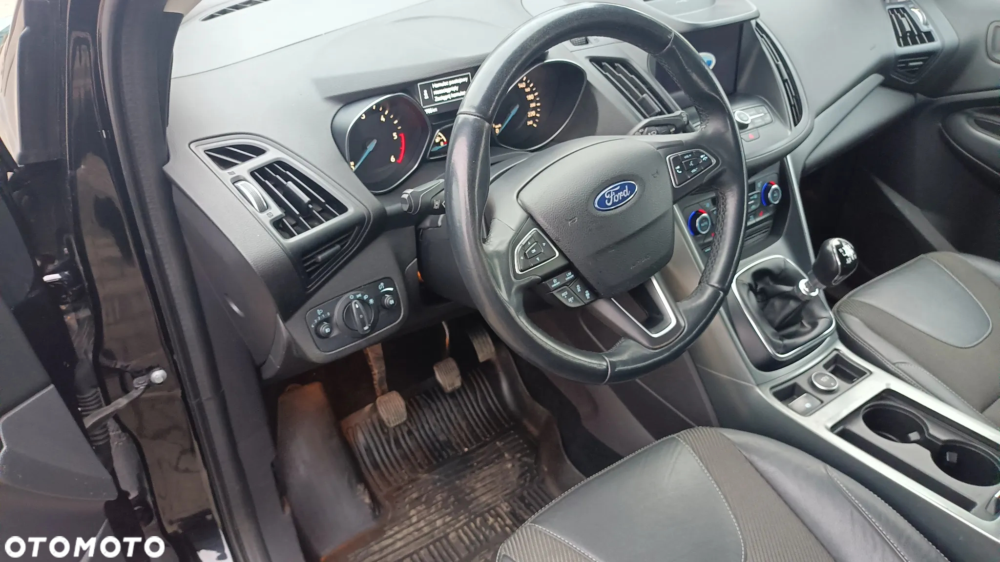 Ford Kuga 2.0 TDCi FWD Titanium - 6