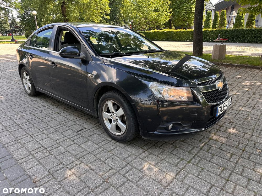 Chevrolet Cruze 1.8 LS+ - 4