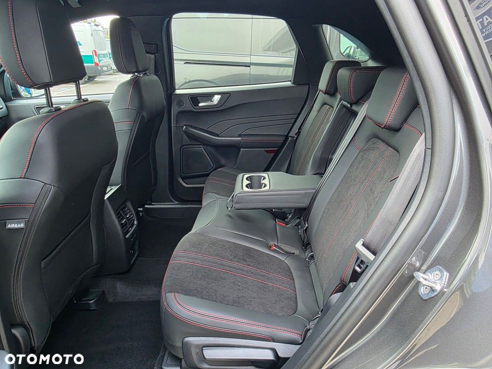 Ford Kuga - 32