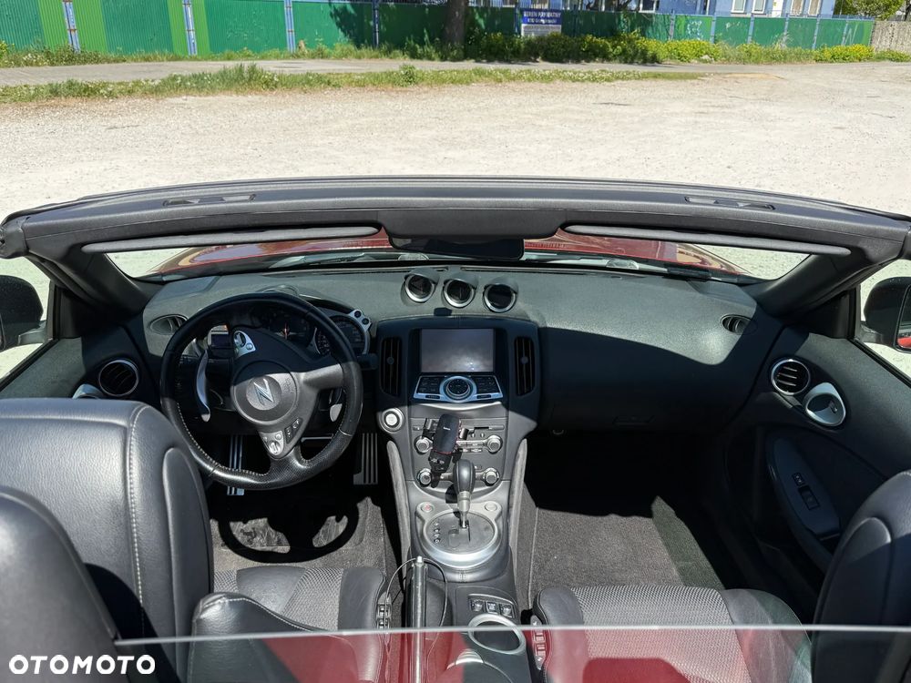 Nissan 370 Z - 13