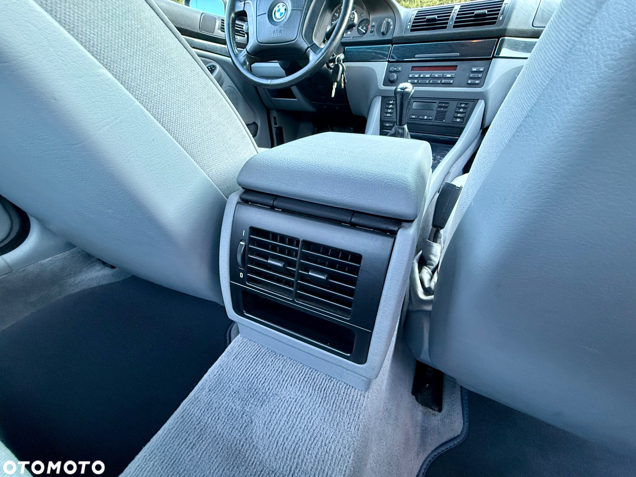 BMW Seria 5 523i - 12