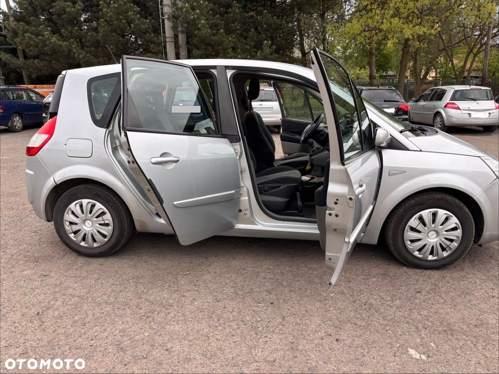 Renault Scenic - 2