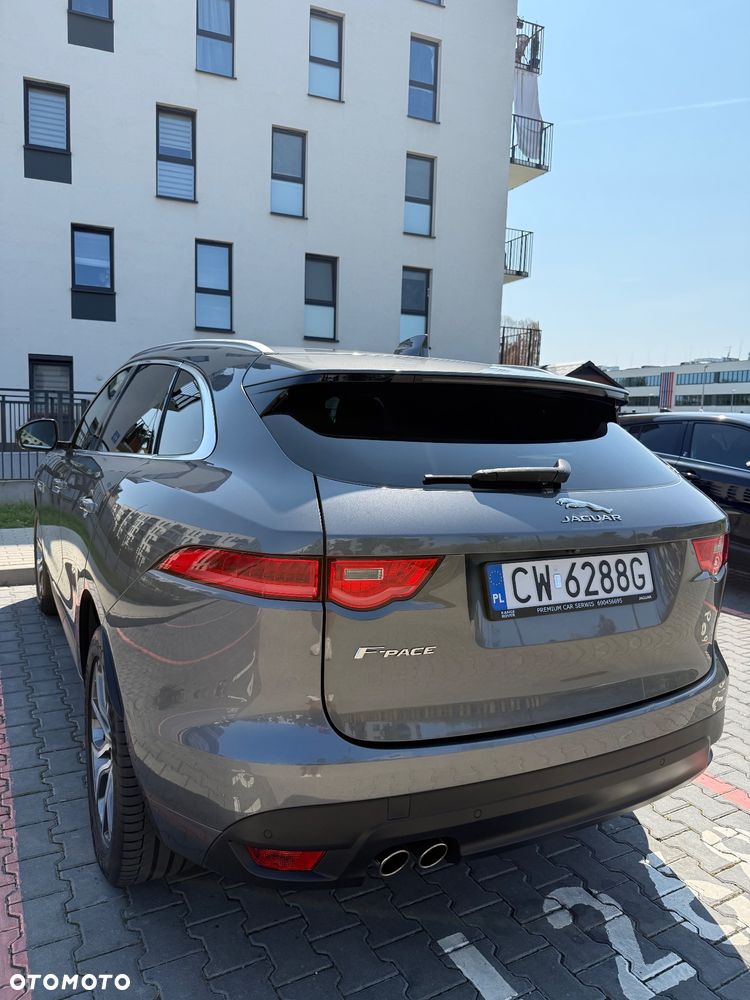 Jaguar F-Pace 2.0 i4D AWD R-Sport - 17