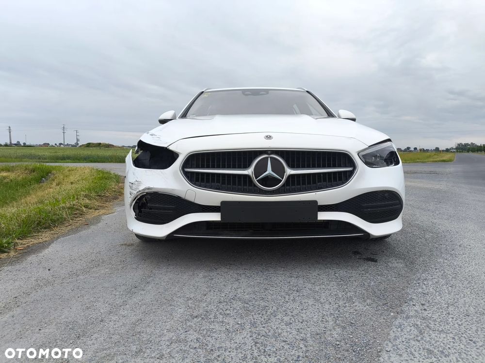 Mercedes-Benz Klasa C 200 4Matic 9G-TRONIC AMG Line - 13