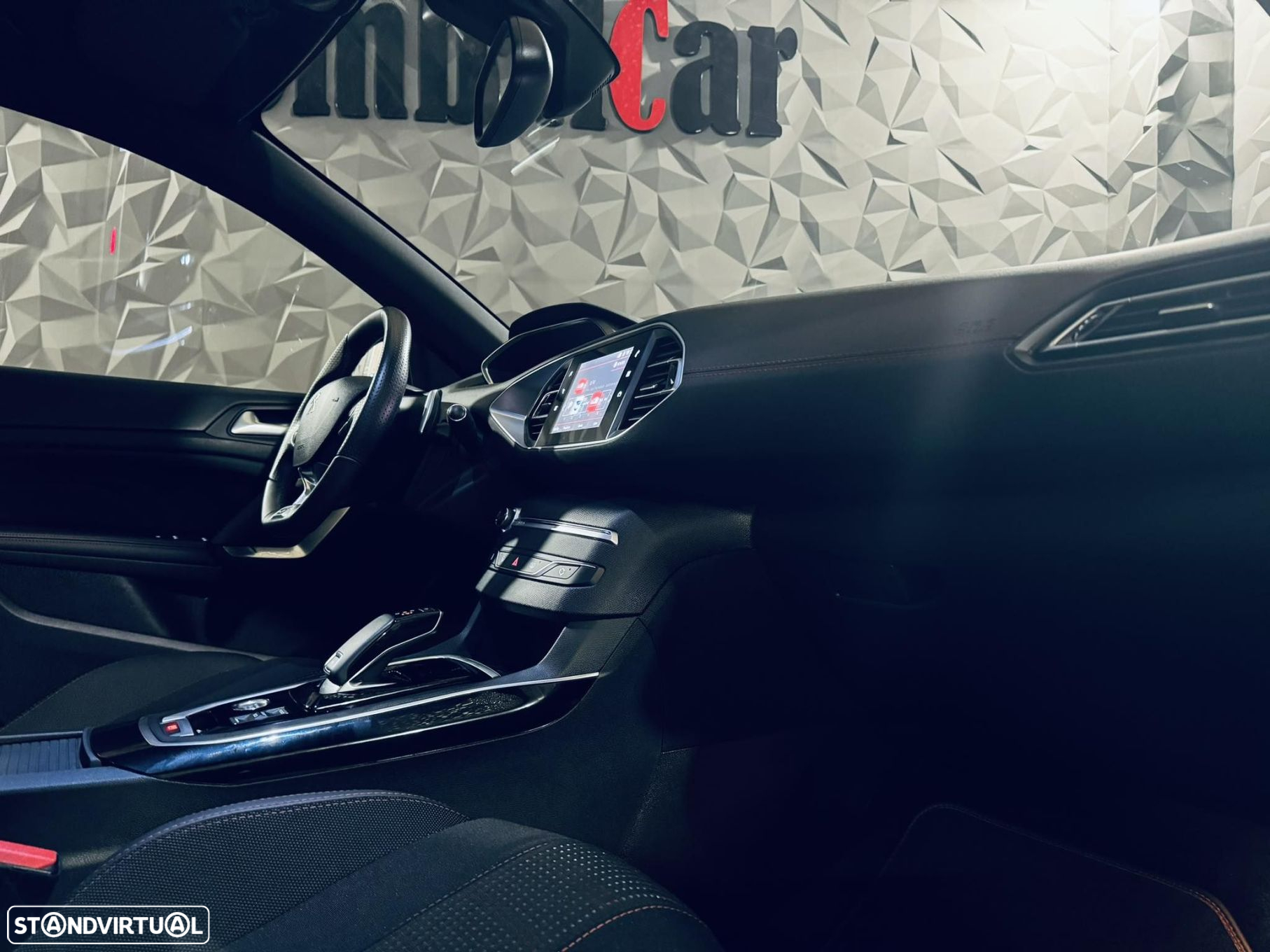Peugeot 308 1.5 BlueHDi GT EAT8 - 28