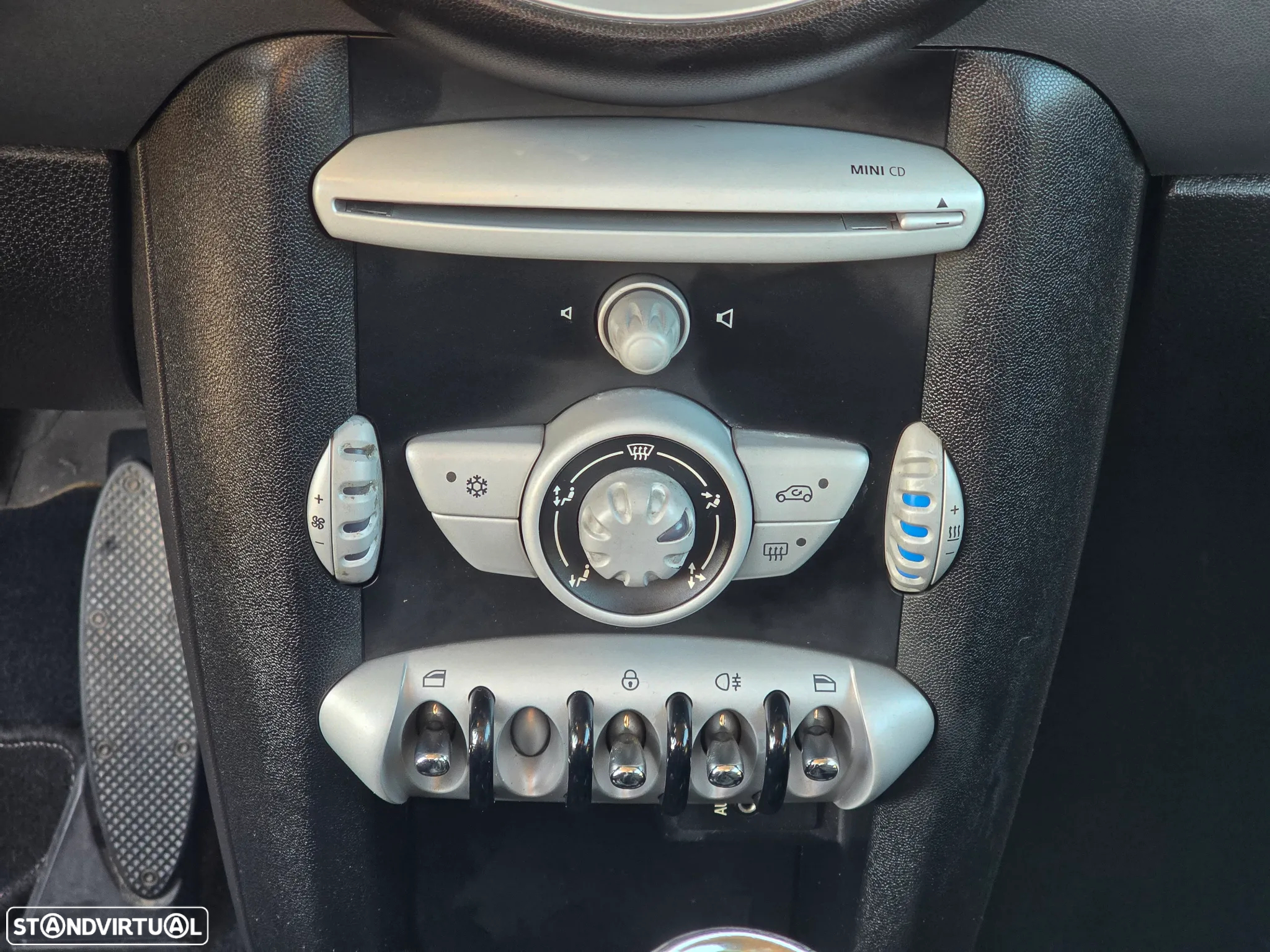 MINI 3 Portas Cooper D - 13