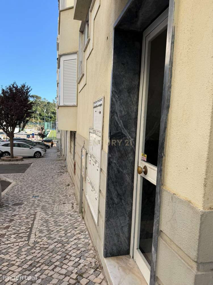 Apartamento T3 em Rio de Mouro | 95 m², despensa e arrecadação - Grande imagem: 4/5