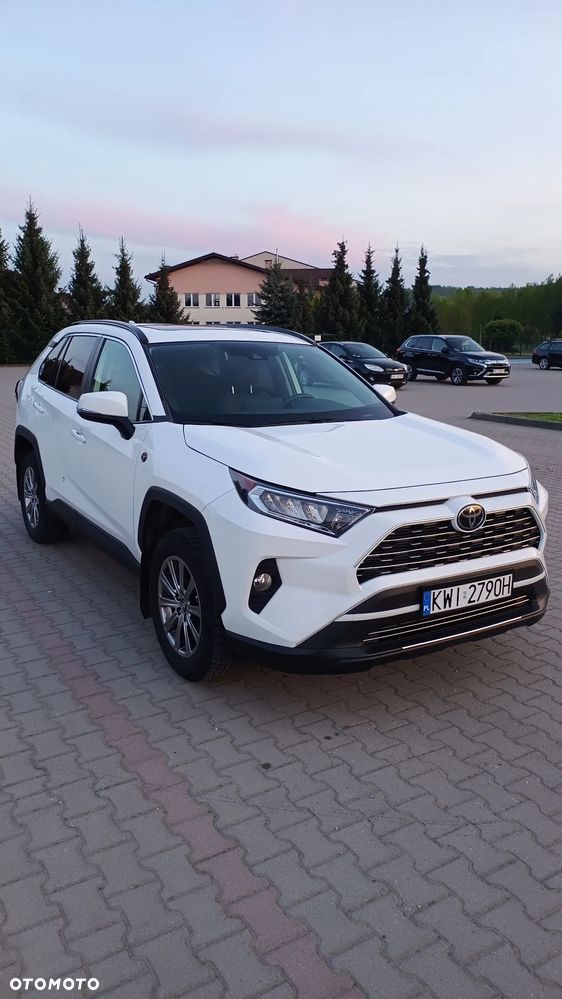 Toyota RAV4 - 1