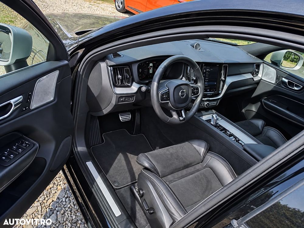 Volvo XC 60 T8 Twin Engine AWD R-Design - 11