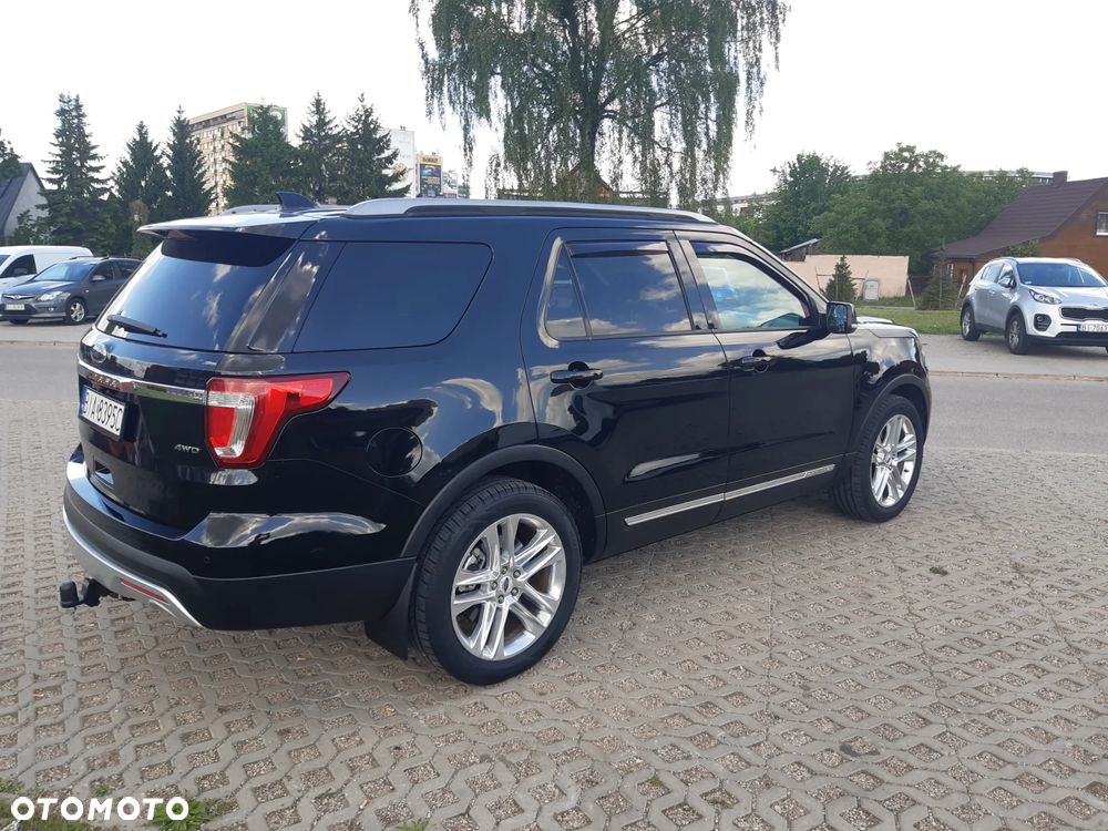 Ford Explorer - 28