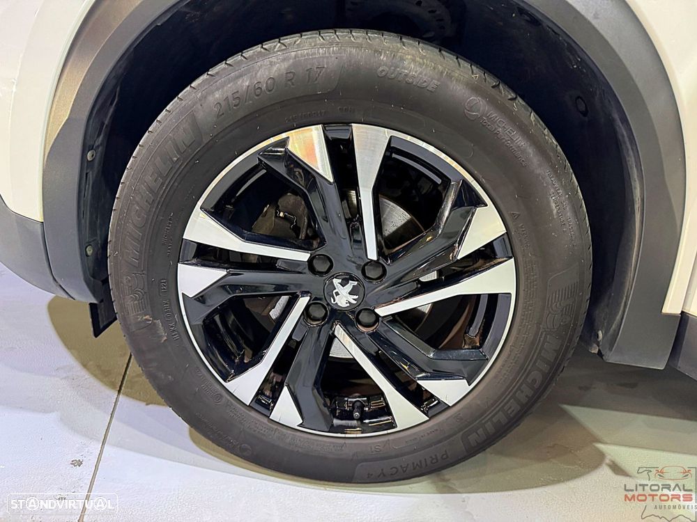 Peugeot 2008 1.2 PureTech Allure EAT8 - 12