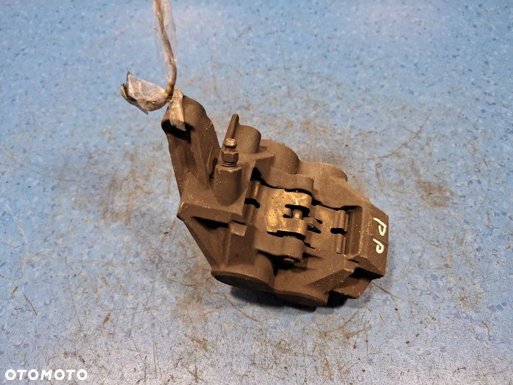 YAMAHA FAZER FZS 1000  ZACISK HAMULCOWY PRZÓD PRAWY - 6