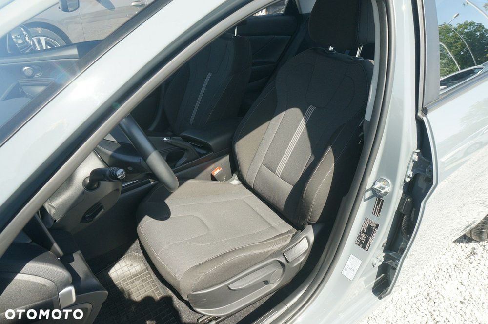 Hyundai Elantra 1.6 Modern - 20