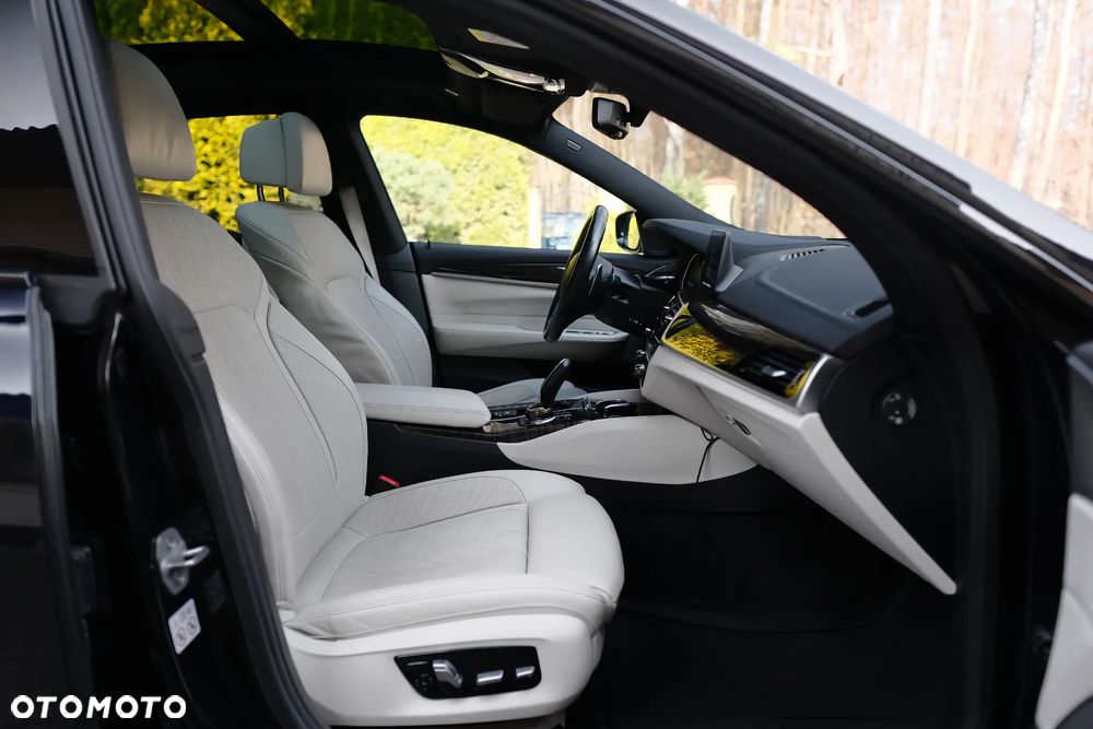BMW 6GT - 23
