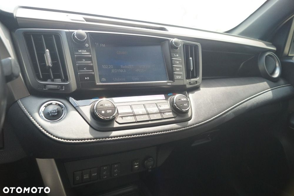 Toyota RAV4 - 26