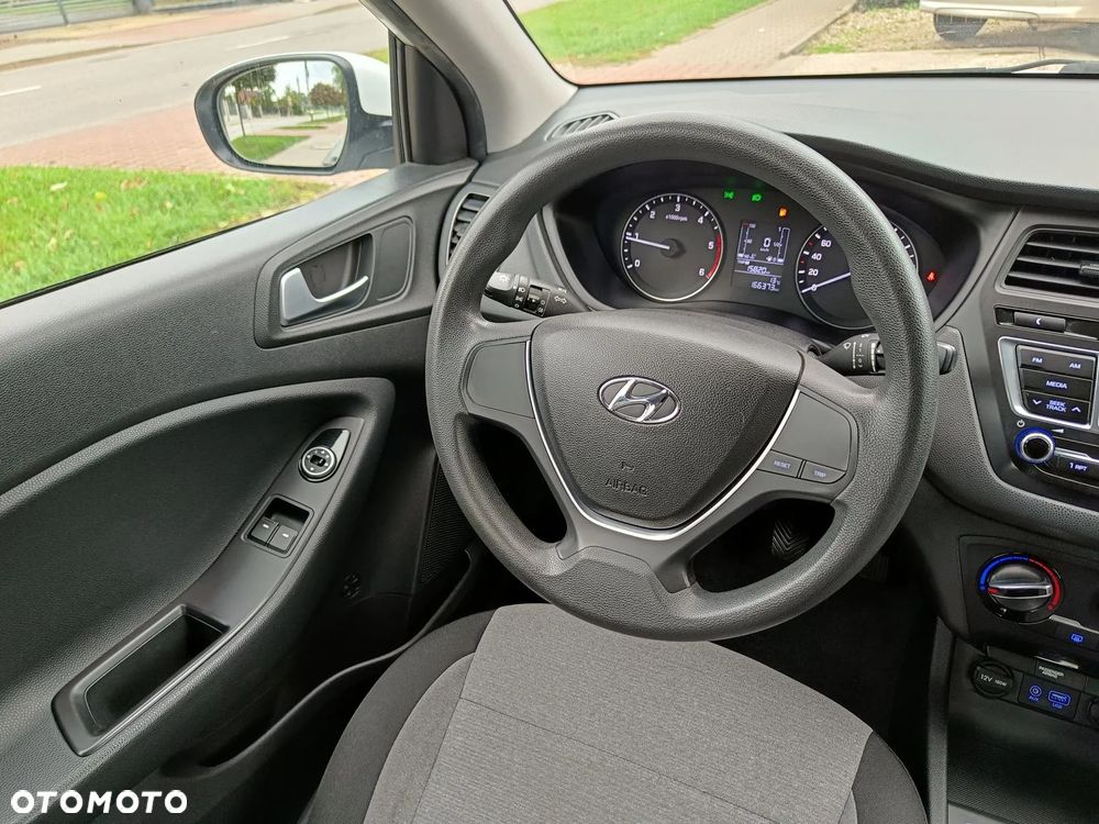 Hyundai i20 1.1 CRDi Comfort - 30