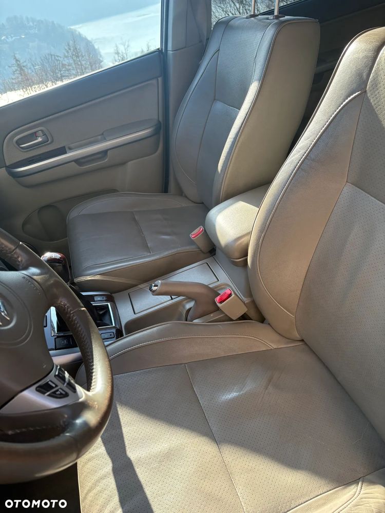 Suzuki Grand Vitara 2.0 Comfort - 6