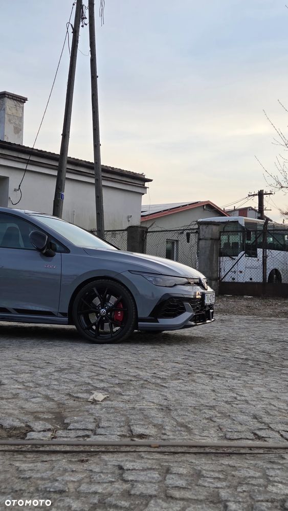 Volkswagen Golf - 5