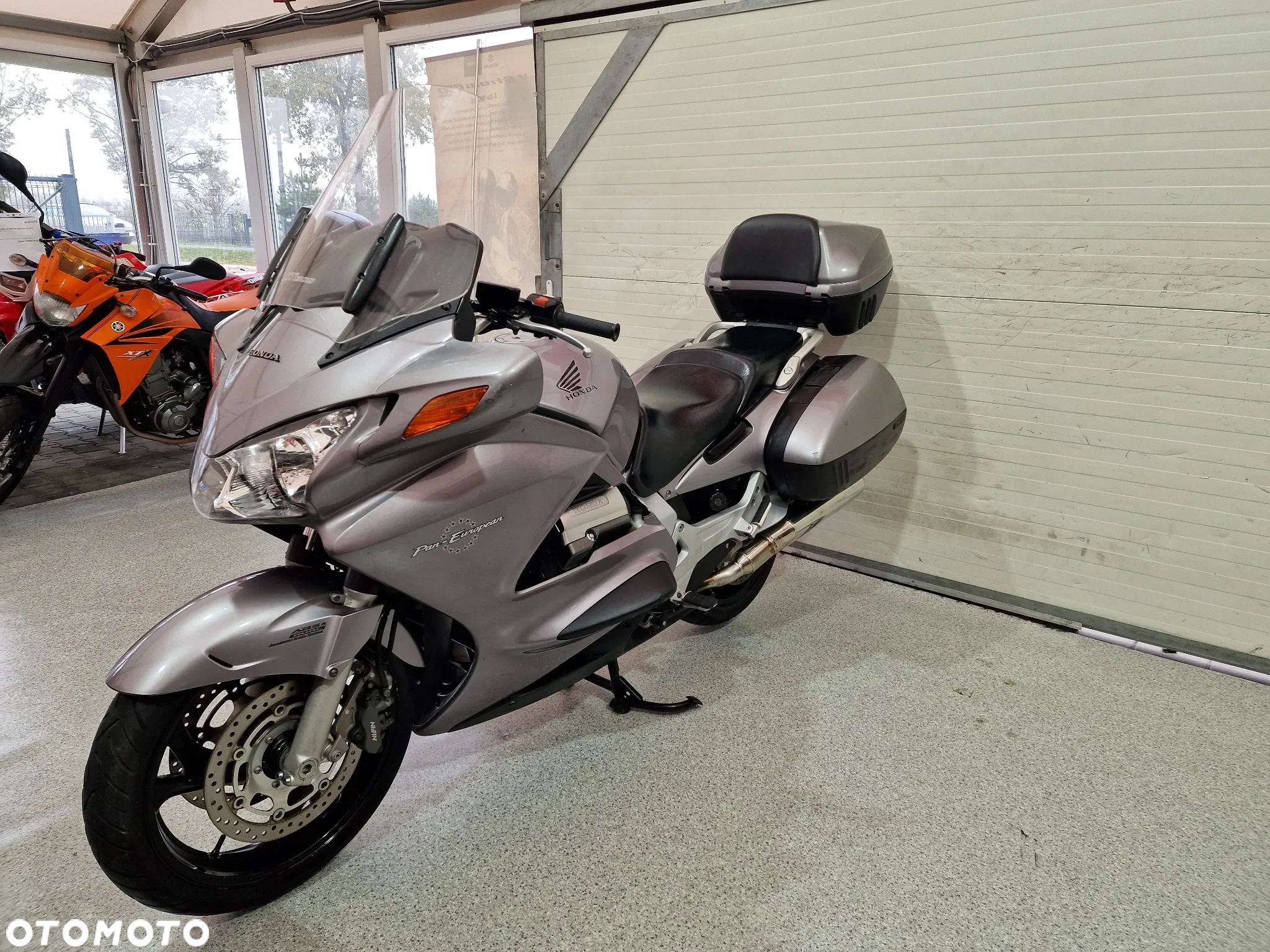 Honda ST - 5