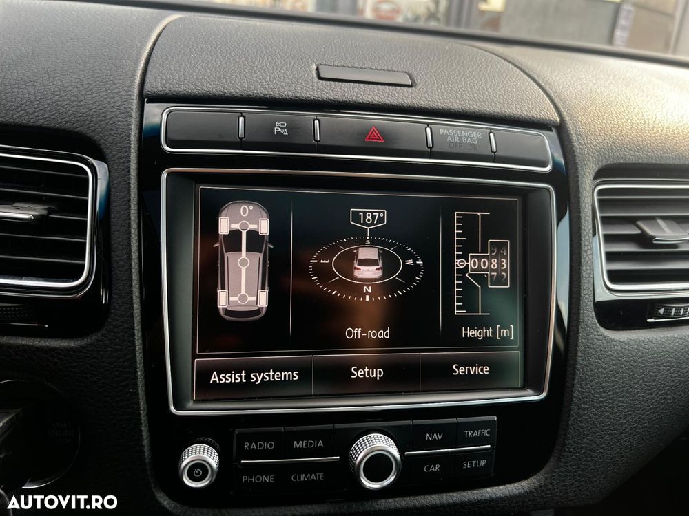 VOLKSWAGEN Touareg 2015 — imagine 41