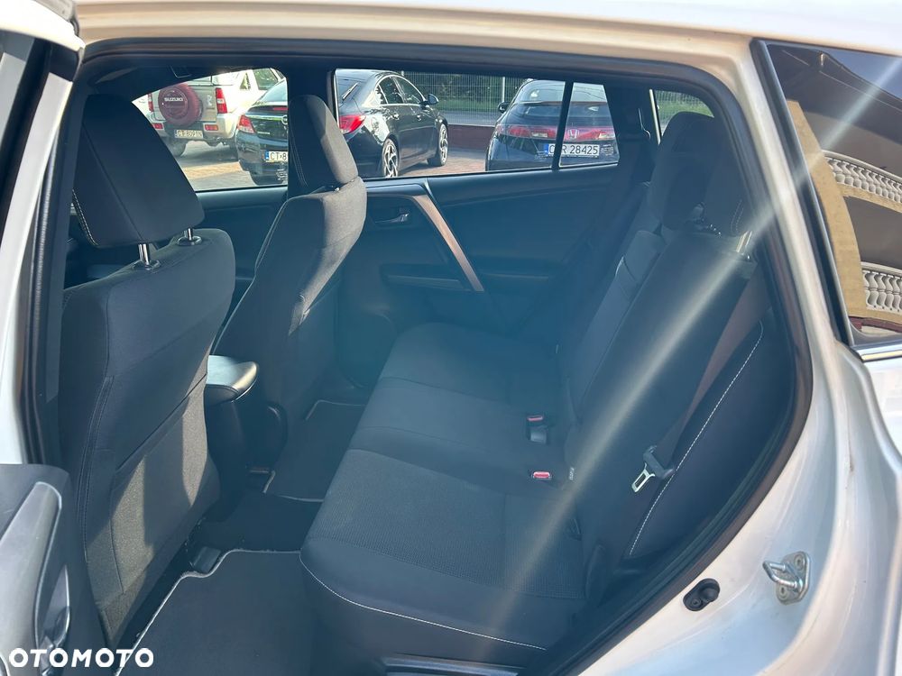 Toyota RAV4 Hybrid Premium 4x2 - 15