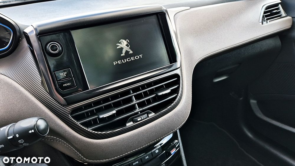 Peugeot 2008 1.6 VTi Allure - 27