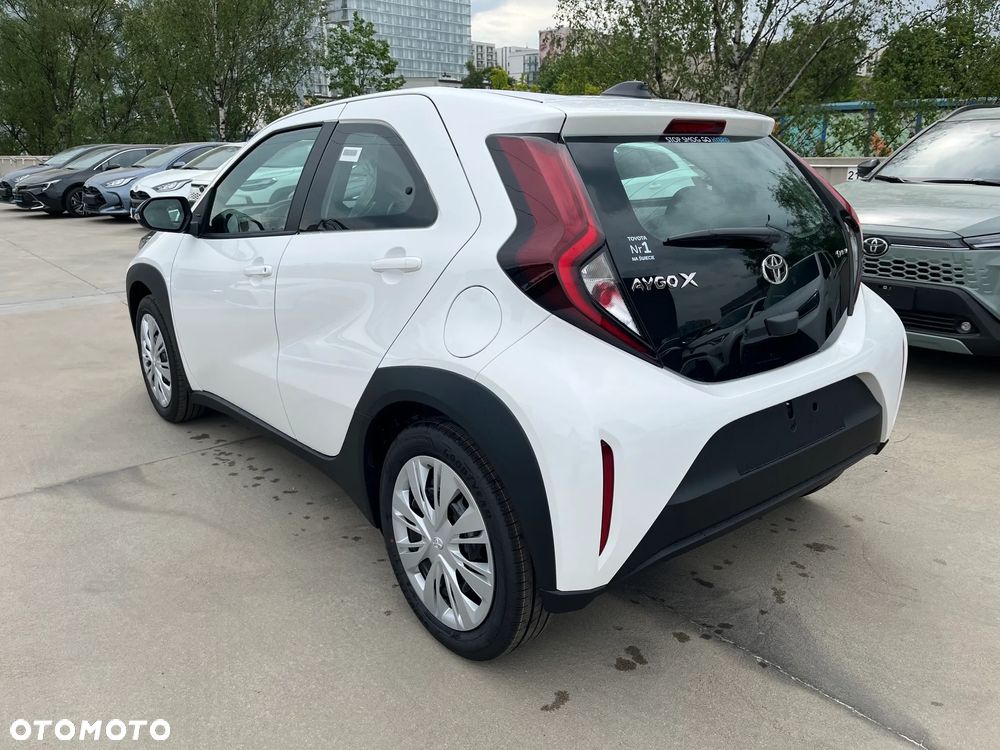 Toyota Aygo X Hybrid 1.5 Active e-CVT - 7