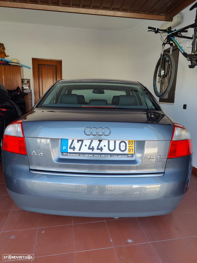 Audi A4 2003 photo 4