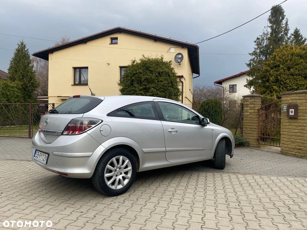 Opel Astra III GTC 1.6 Enjoy - 5