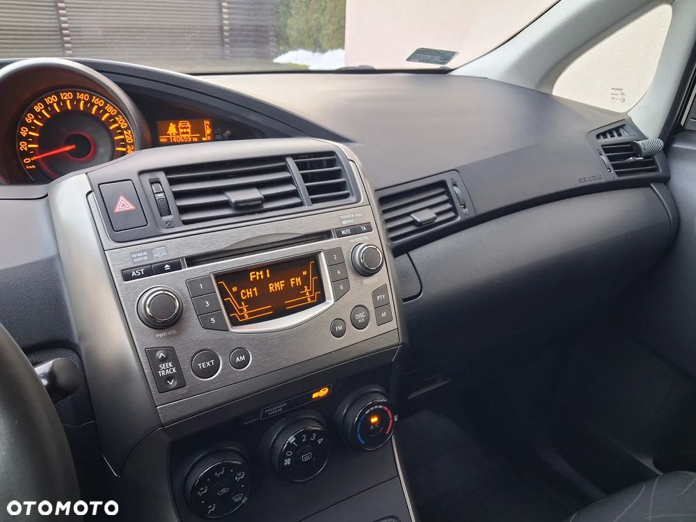 Toyota Verso 1.6 Luna - 9