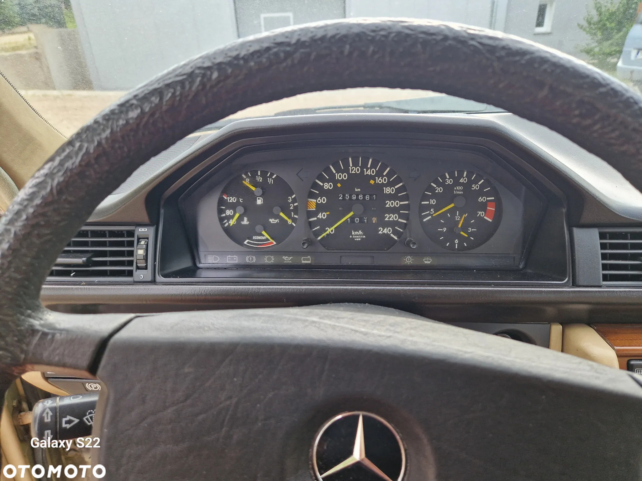 Mercedes-Benz W124 (1984-1993) - 23