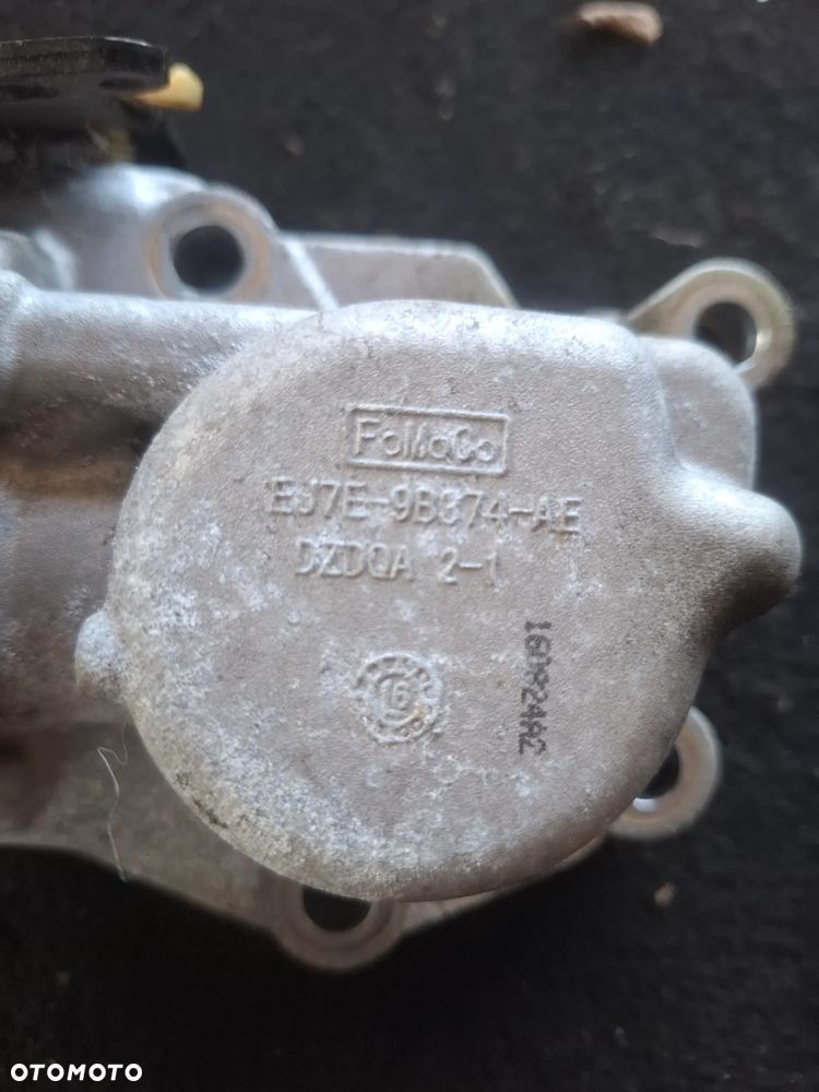 Ford Escape MK2 2,0 Pompa paliwa EJ7E 9B374 AE - 4