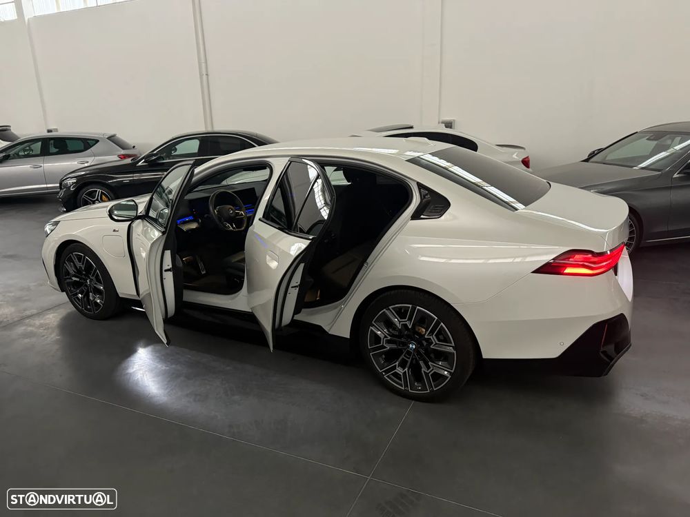 BMW 530 e Pack Desportivo M Pro - 12