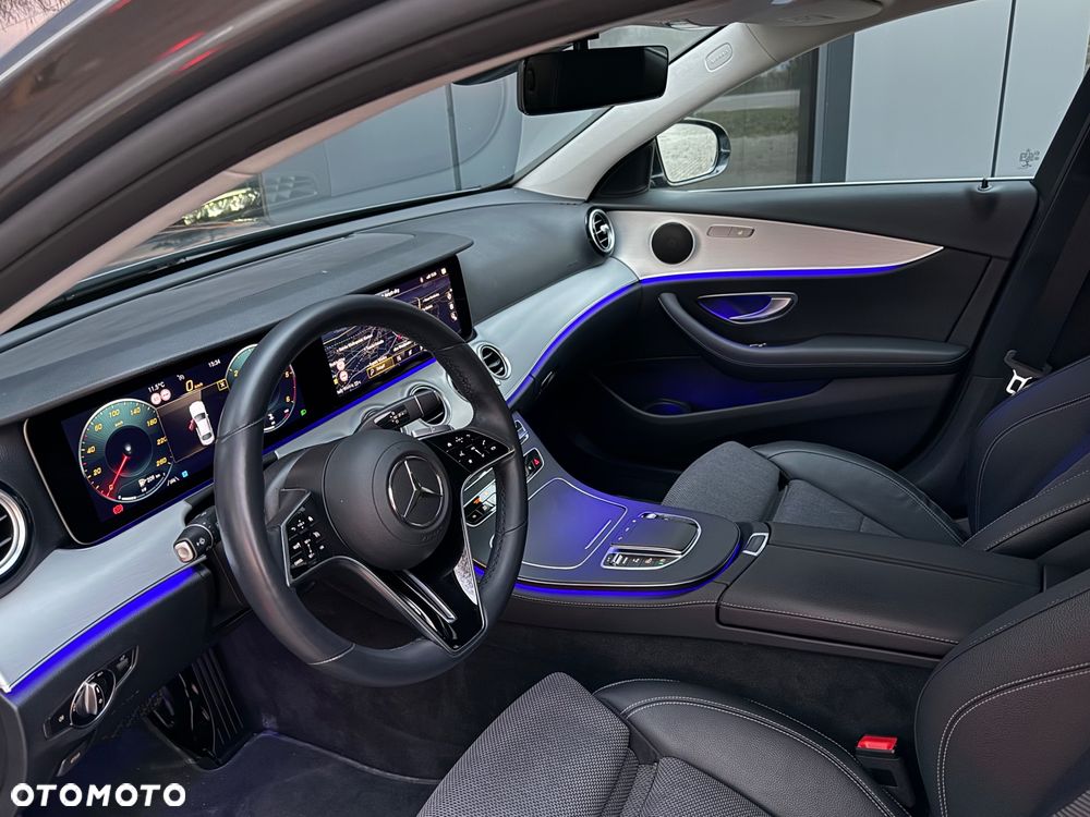 Mercedes-Benz Klasa E 220 d 4Matic 9G-TRONIC AMG Line - 18